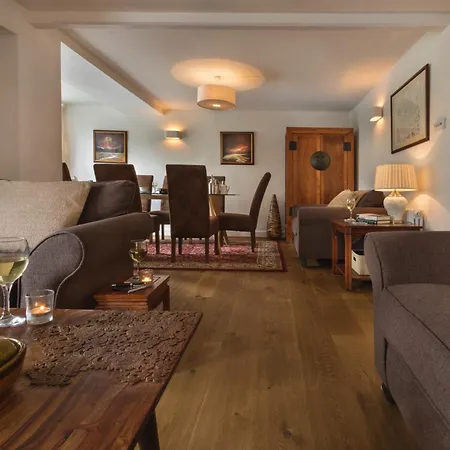4 Bed In Nr Hawkshead Oc-lcc33 *