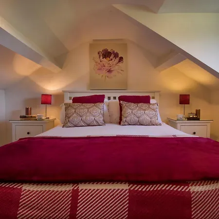 4 Bed In Nr Hawkshead Oc-lcc33 *